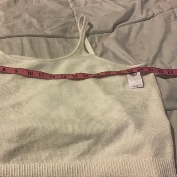 Old Navy XL white cozy cropped sweater tank top NWT - Picture 3 of 7